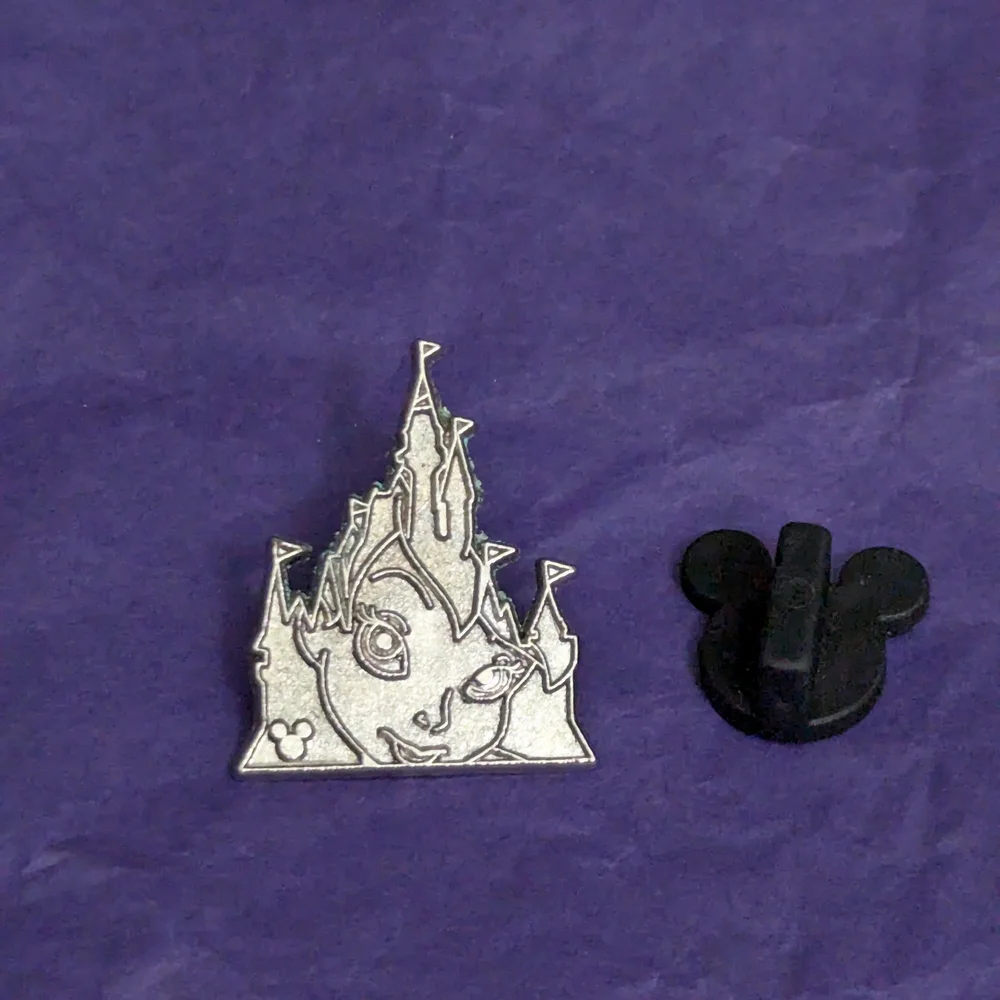 Disney Hidden Mickey Tinker Bell Trading pin from the 2013 